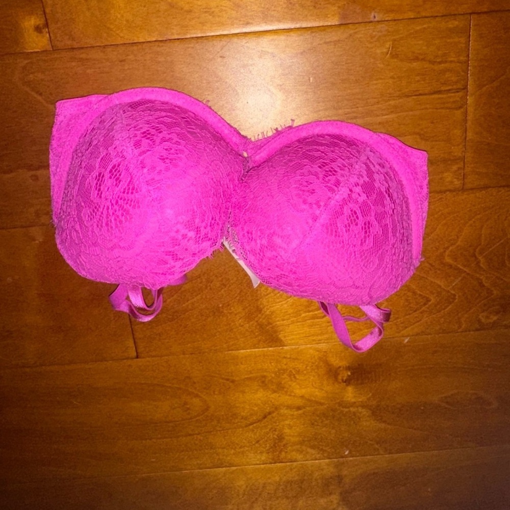 Victoria's Secret Fuchsia Lace Bra